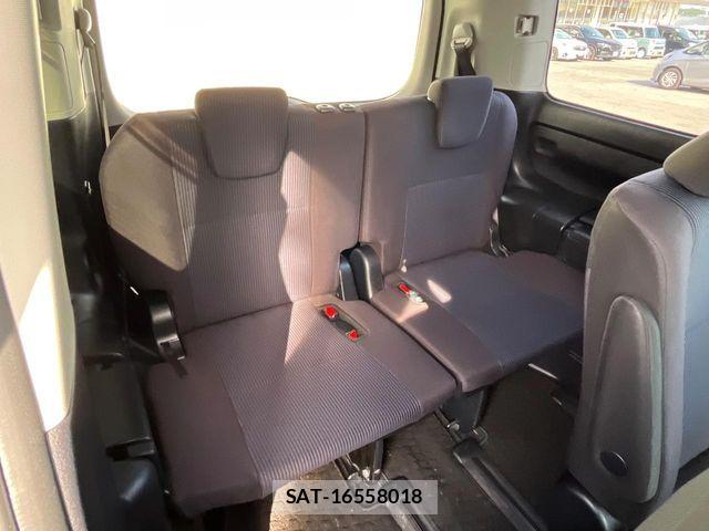 Toyota VOXY HYBRID 2015-06 7880446-9