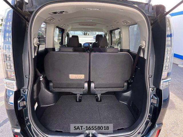Toyota VOXY HYBRID 2015-06 7880446-10