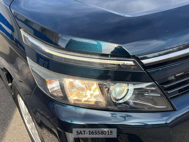 Toyota VOXY HYBRID 2015-06 7880446-13