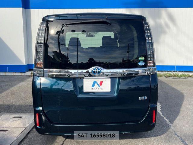 Toyota VOXY HYBRID 2015-06 7880446-15