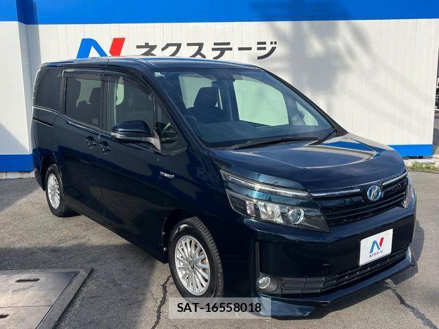 Toyota VOXY HYBRID 2015-06 7880446-16