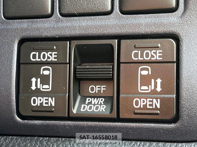 Toyota VOXY HYBRID 2015-06 7880446-5