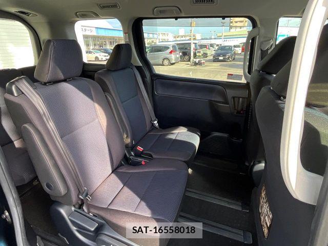 Toyota VOXY HYBRID 2015-06 7880446-8