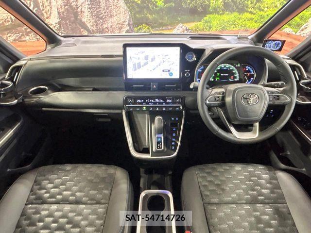 Toyota VOXY HYBRID 2022-09 7880418-1