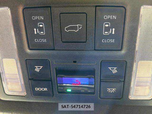 Toyota VOXY HYBRID 2022-09 7880418-4
