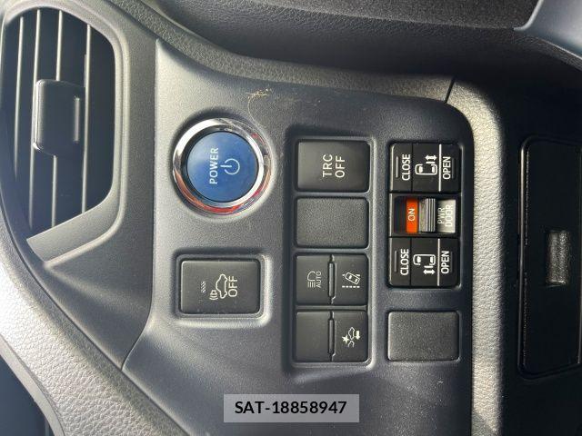 Toyota VOXY HYBRID 2017-05 7880443-17