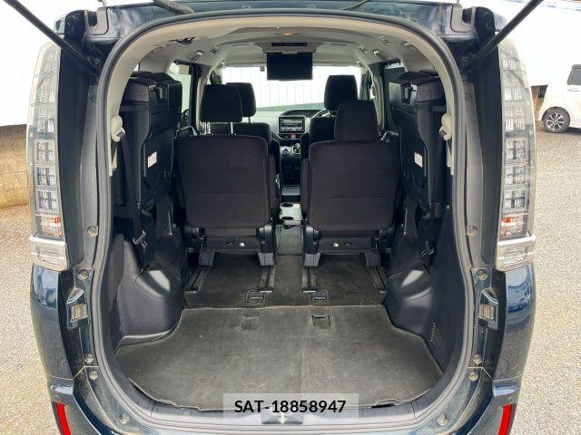 Toyota VOXY HYBRID 2017-05 7880443-20