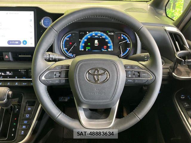 Toyota VOXY HYBRID 2022-03 7880426-11