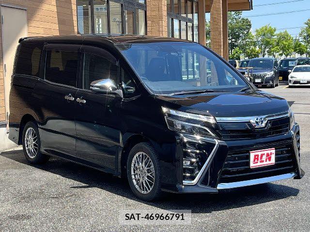 Toyota VOXY HYBRID 2021-03 7880437-6