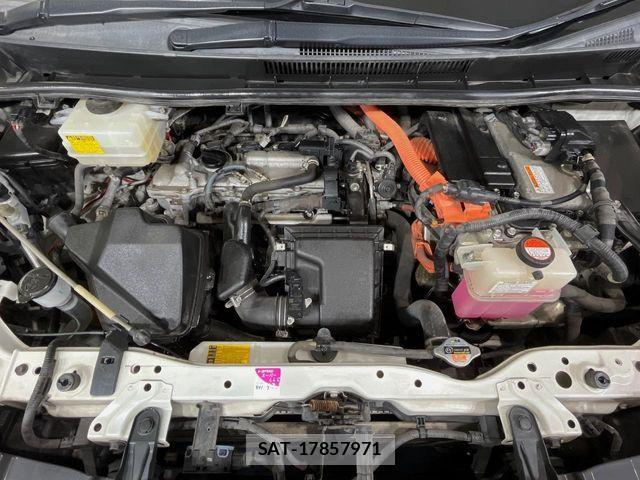 Toyota VOXY HYBRID 2014-07 7880448-17