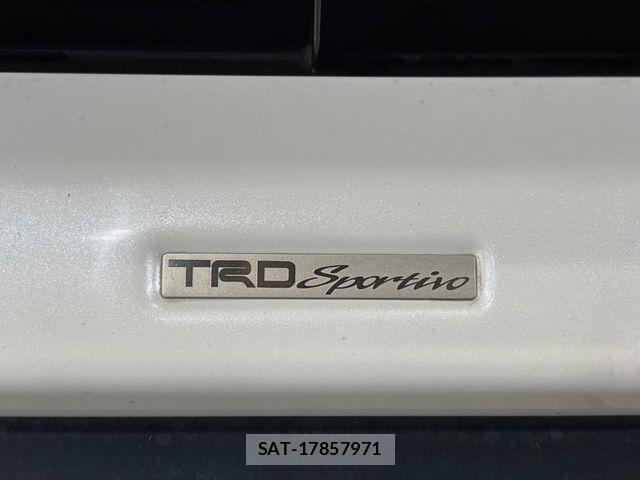 Toyota VOXY HYBRID 2014-07 7880448-2