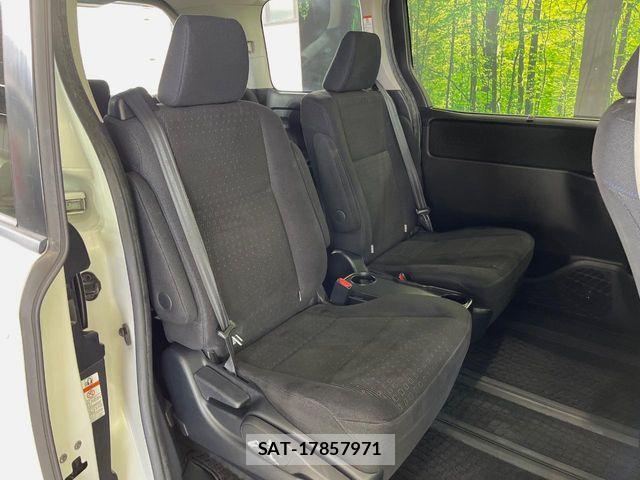 Toyota VOXY HYBRID 2014-07 7880448-7