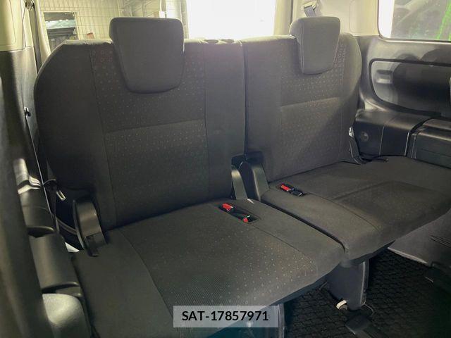 Toyota VOXY HYBRID 2014-07 7880448-8