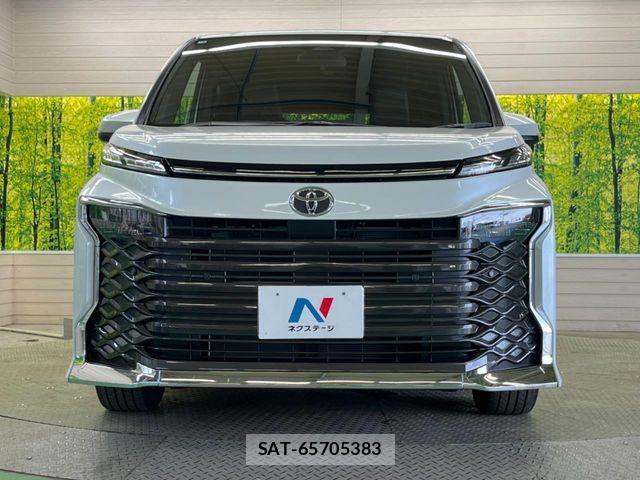 Toyota VOXY HYBRID 2026-03 7880417-13