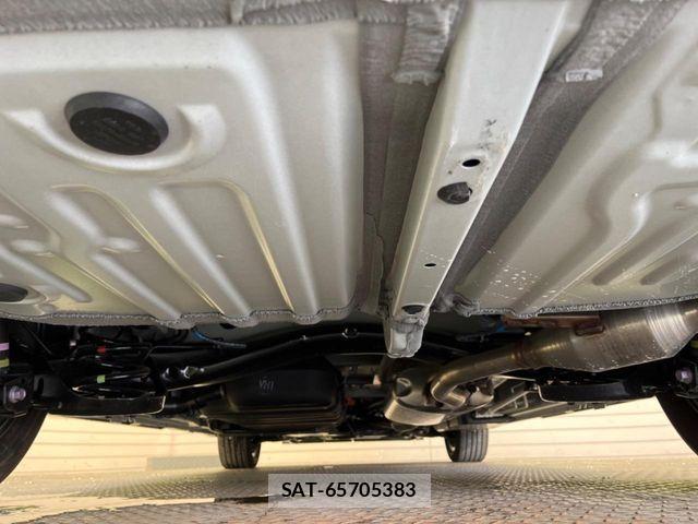 Toyota VOXY HYBRID 2026-03 7880417-18