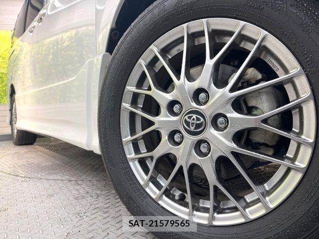 Toyota VOXY HYBRID 2017-11 7880440-13