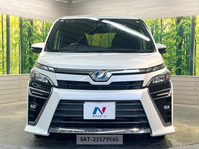 Toyota VOXY HYBRID 2017-11 7880440-14