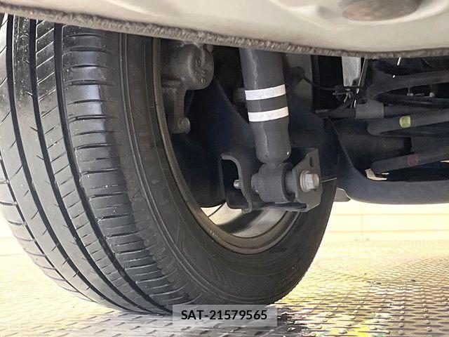 Toyota VOXY HYBRID 2017-11 7880440-19