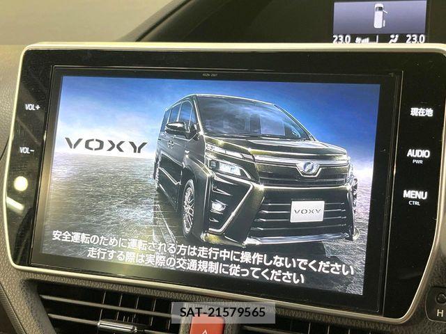 Toyota VOXY HYBRID 2017-11 7880440-2