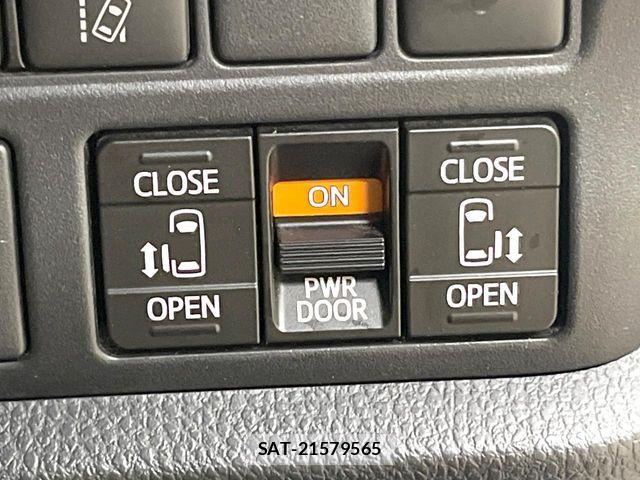 Toyota VOXY HYBRID 2017-11 7880440-4