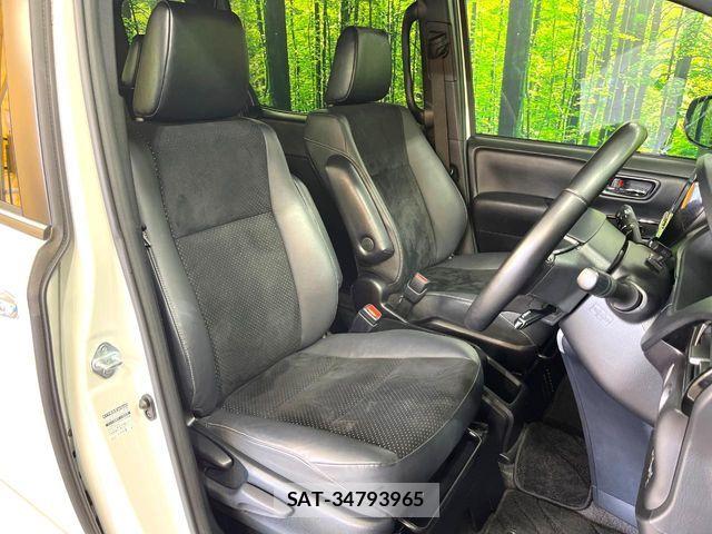 Toyota VOXY HYBRID 2021-04 7880428-8