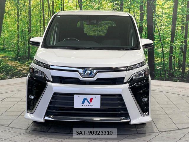 Toyota VOXY HYBRID 2017-11 7880438-14