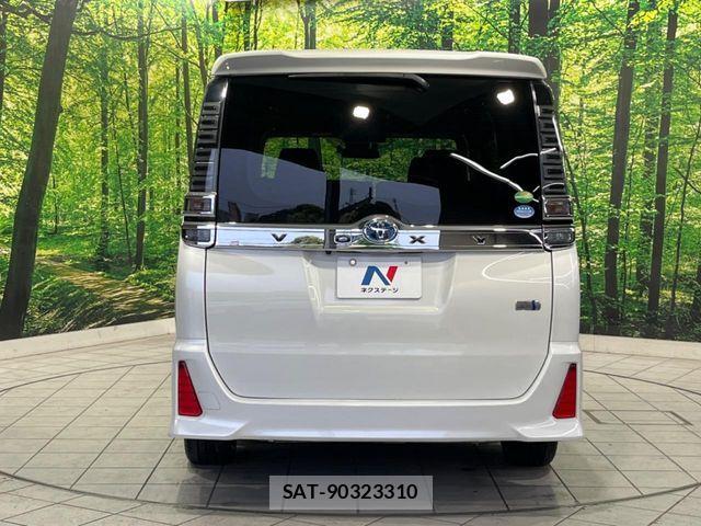 Toyota VOXY HYBRID 2017-11 7880438-15