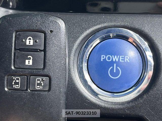 Toyota VOXY HYBRID 2017-11 7880438-6