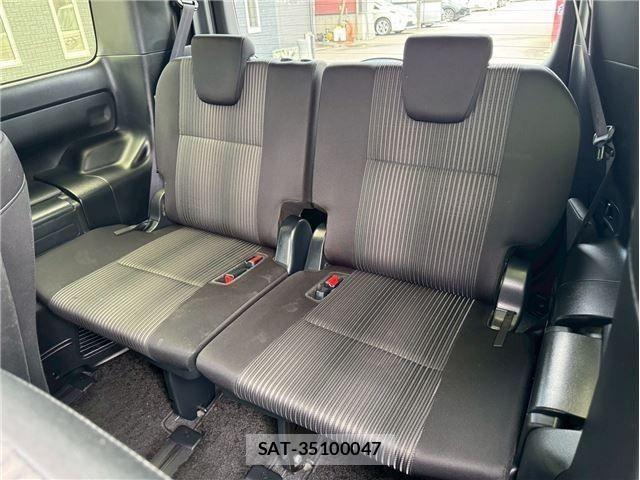 Toyota VOXY HYBRID 2019-06 7880442-10
