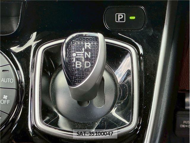 Toyota VOXY HYBRID 2019-06 7880442-23
