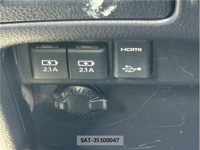 Toyota VOXY HYBRID 2019-06 7880442-26