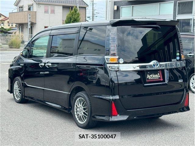 Toyota VOXY HYBRID 2019-06 7880442-3