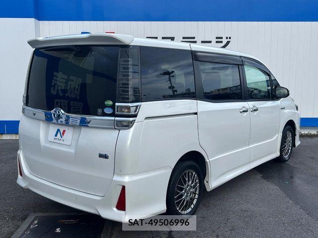 Toyota VOXY HYBRID 2019-10 7880429-17