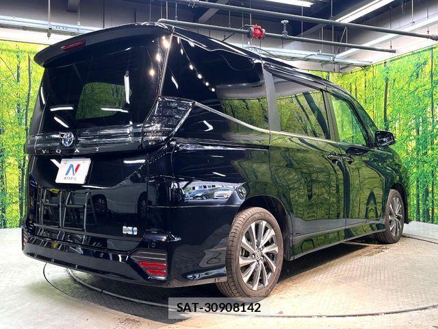 Toyota VOXY HYBRID 2025-01 7880420-17