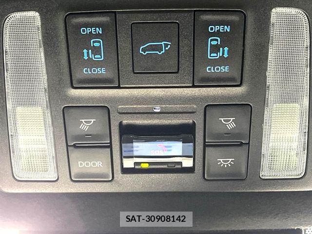 Toyota VOXY HYBRID 2025-01 7880420-2