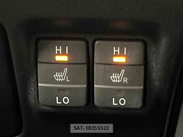 Toyota VOXY HYBRID 2021-08 7880427-6