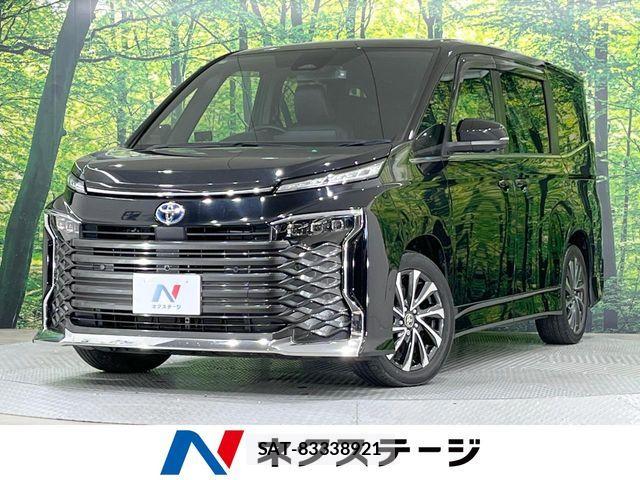 Toyota VOXY HYBRID 2022-10 7880425-0