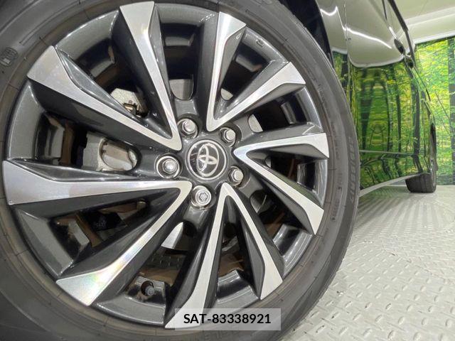 Toyota VOXY HYBRID 2022-10 7880425-12