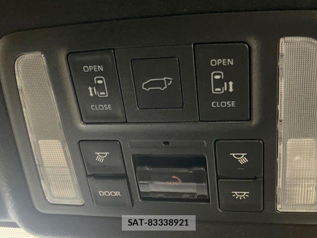 Toyota VOXY HYBRID 2022-10 7880425-4