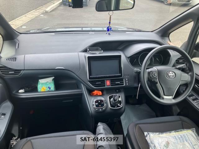 Toyota VOXY HYBRID 2014-03 7880450-18
