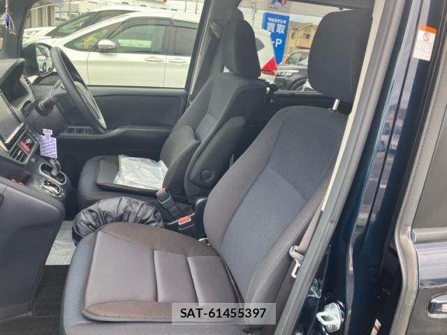 Toyota VOXY HYBRID 2014-03 7880450-19