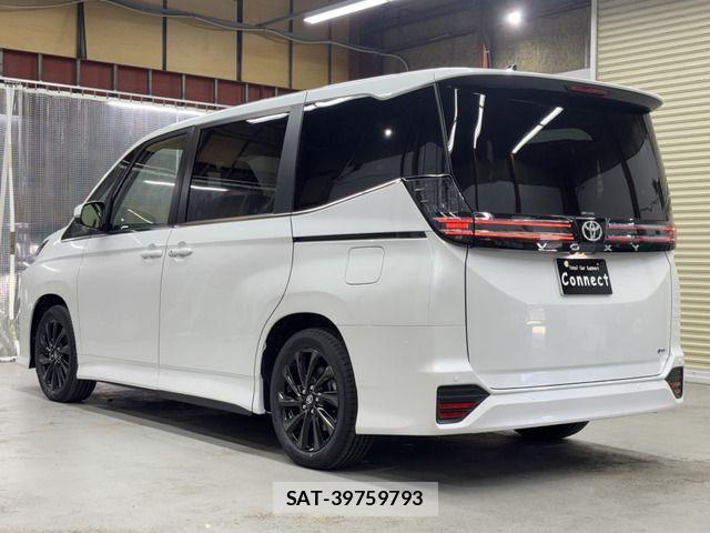 Toyota VOXY HYBRID 2026-06 7880414-17
