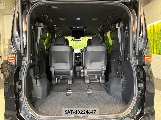 Toyota VOXY HYBRID 2023-02 7903620-11