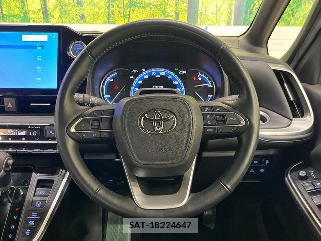 Toyota VOXY HYBRID 2023-02 7903620-12