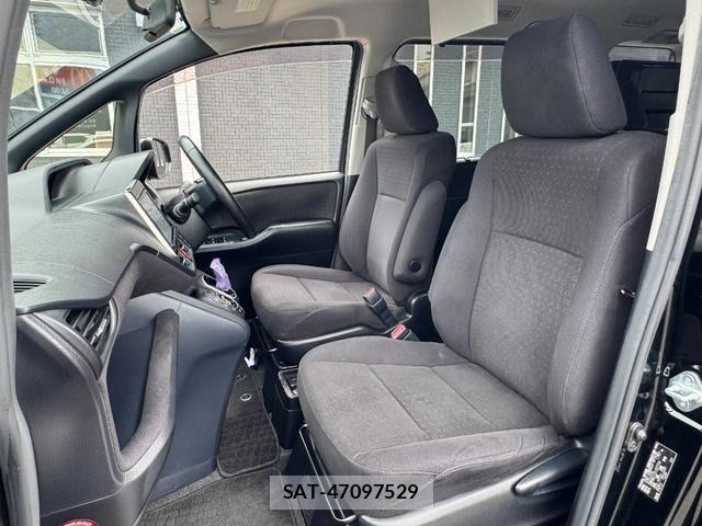 Toyota VOXY HYBRID 2015-08 7903623-10