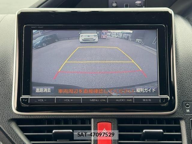 Toyota VOXY HYBRID 2015-08 7903623-17