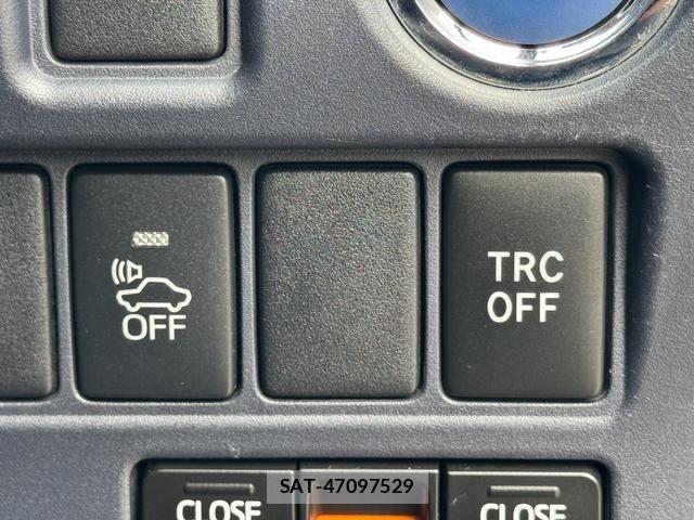 Toyota VOXY HYBRID 2015-08 7903623-22