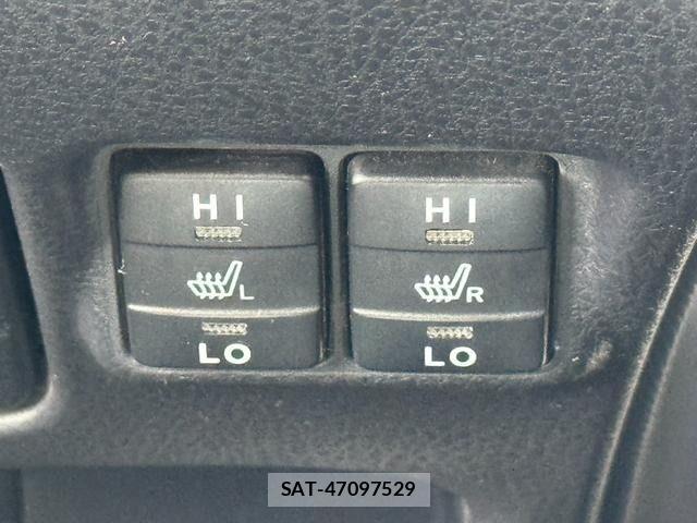 Toyota VOXY HYBRID 2015-08 7903623-25