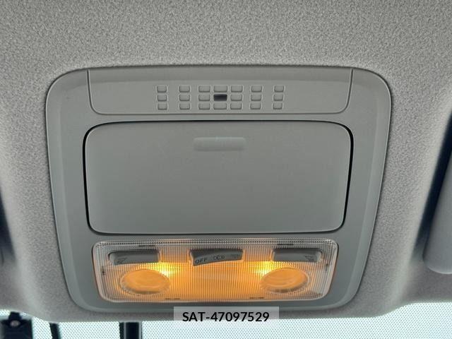 Toyota VOXY HYBRID 2015-08 7903623-27