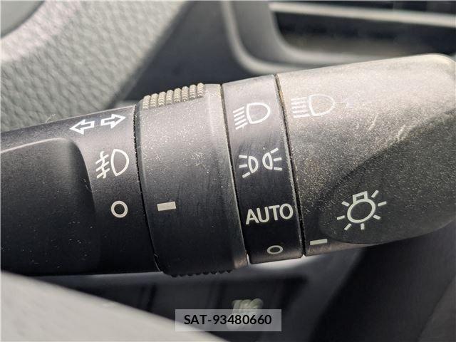 Toyota VOXY HYBRID 2014-08 7903624-16
